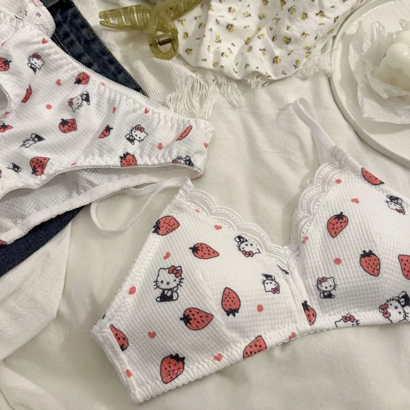 Hello Kitty C 2PCS