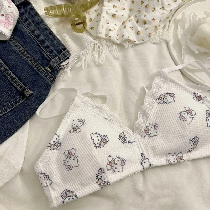 Hello Kitty A